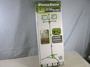 lot 200 image: (EW5) Dual-Head LED Work Light with...