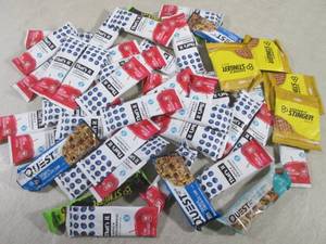 lot 214 image: (B-1) Assorted Snack Bars Past Date...