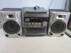 lot 218 image: (F-3) Philips FW316C37 AMFM 3CD C...
