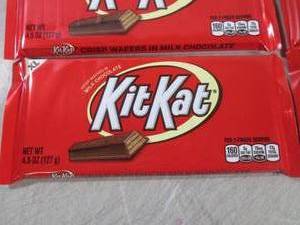 lot 237 image: (B-1) 6 XL Kit Kat Candy Bars Past ...