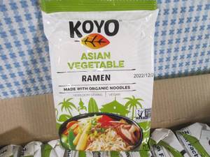 lot 243 image: (B-2) 24 Asian Vegetable Ramen Nood...