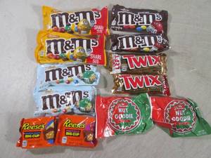 lot 253 image: (B-1) Assorted Candy Past Date...