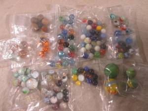 lot 300 image: (EC1) Lot of Assorted Antique, Vint...