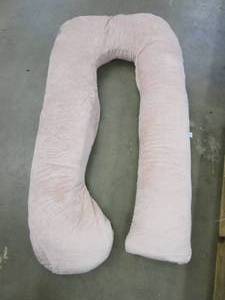 lot 355 image: Lounger Pillow in Pink (OUT OF PACKAGING)