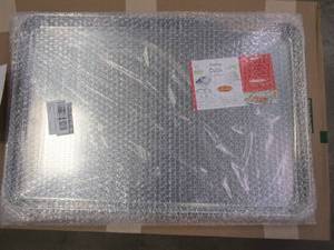 lot 363 image: 23.5 in x 15.75 in Stainless Steel Baking Sheet
