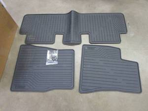 lot 365 image: Oedro Floor Mats - Unknown Vehicle Type
