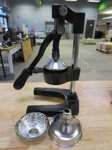 lot 381 image: Zulay Kitchen Professional Heavy Duty Citrus Press (OPEN BOX)