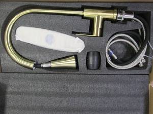 lot 392 image: AMAZING FORCE Gold Kitchen Faucet Modern Pull Out Kitchen Faucets Stainless Steel Single Handle Kitchen Sink Faucet with Pull Down Sprayer 3 Hole Kitchen Faucet Mixer Tap 1.8 GPM (OPEN BOX)
