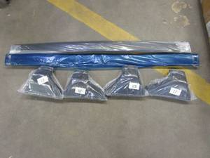 lot 400 image: Roof Rack - Unknown Vehicle Type (MISSING HARDWARE)