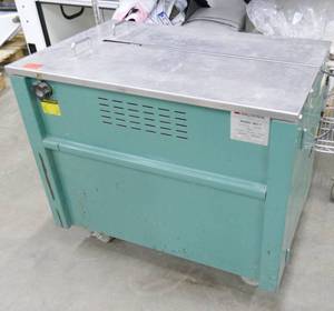 lot 7 image: Signode Plastic strapping machine