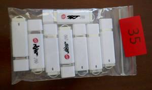 lot 35 image: 8 New unused 2gb USB drives