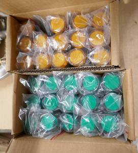 lot 87 image: 2 Boxes of new indicator lights