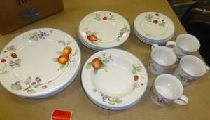 lot 157 image: Stoneware place setting for 4, like new