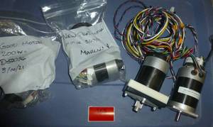lot 168 image: 4 small motors- 2 servo 2 stepper
