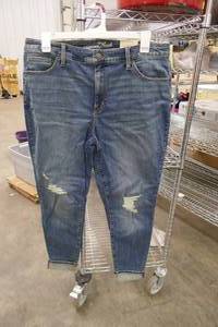 lot 180 image: New Pair of Womens size 18W Jeans