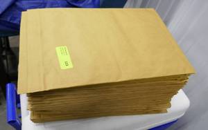 lot 190 image: 12 Jiffy padded mailers size 6, 12x19