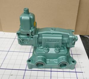 lot 223 image: Larger Numatics valve