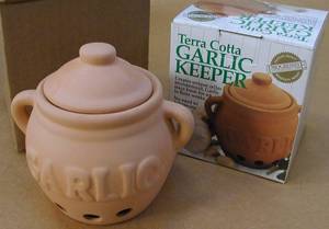 lot 250 image: Lot of 8 New Garlic Keepers