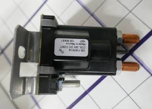 lot 252 image: New coil and run capacitor, used skinner valve and pressure gauge and rails