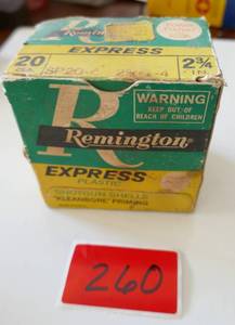 lot 260 image: Vintage Remington 20 gauge box, almost full