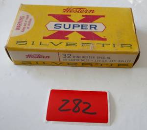 lot 282 image: Vintage 32 Winchester Special Superx silvertip - 11 bullets