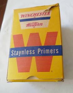 lot 284 image: Vintage Winchester staynless primers - Empty Box