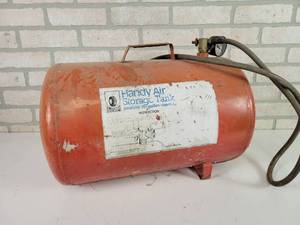 lot 514 image: 10-Gallon Portable Air Tank - NO SHIPPING