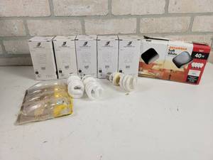 lot 521 image: Lot of Compact CFL Bulbs - NO SHIPPING