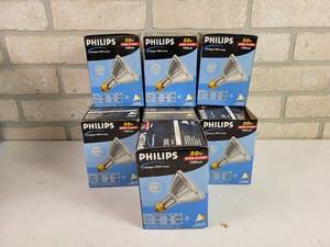 lot 522 image: (10) NOS Phillips 50W Halogen Wide Flood 130V Bulbs