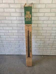 lot 545 image: New in Box Adjustable Floor Jack - From 54 to 93