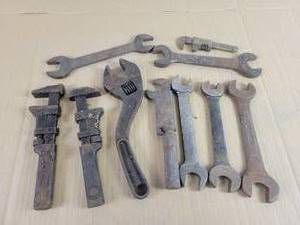 lot 563 image: Assorted Antique Wrenches