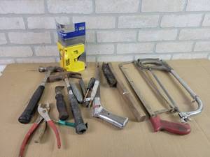 lot 569 image: Hacksaws, Post Level, Hammers and More