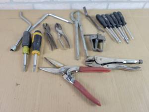 lot 592 image: Torx Drivers, New Britain Locking Pliers, Screwdrivers, Pliers and More
