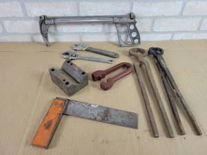 lot 602 image: Crimper, V-Block, Nippers and More