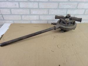 lot 611 image: TOLEDO No. 1-A Ratcheting Pipe Tapper - Approx. 27 Long - NO SHIPPING