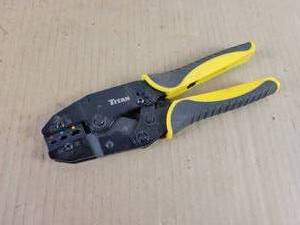 lot 616 image: TITAN Ratcheting Crimper