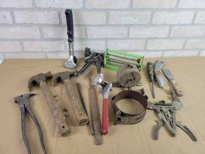 lot 621 image: Assorted Hand Tools