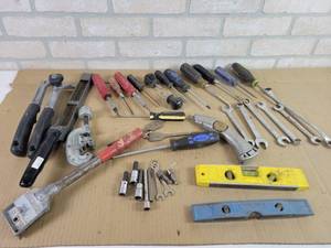 lot 622 image: Screwdrivers, Combination Wrenches, Scrapers Knife, Rasp, and More