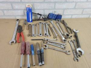 lot 627 image: Combination Wrenches, Nut Drivers, Wire Strippers and More