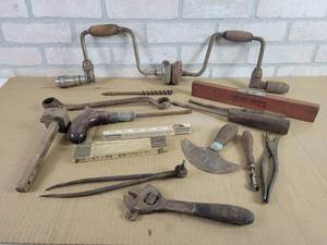 lot 644 image: Antique Hand Drills and Other Antique tools