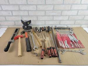 lot 645 image: Combination Wrenches, Hammers, Post Level, Screwdrivers and More