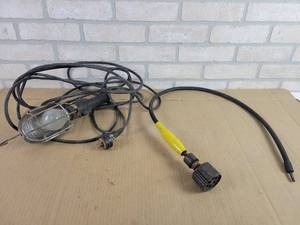 lot 658 image: Jacobs 14 Multi-Craft Chuck flexible shaft and Trouble Light