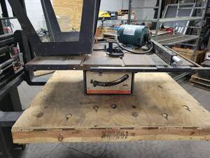 lot 497 image: CRAFTSMAN 10 Table Saw w Stand and LEESON 34HP 3ph Electric Motor - NO SHIPPING