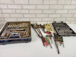 lot 715 image: Assorted Hand Tools - Sockets, Socket Wrenches, Screwdrivers and More