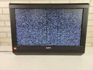 lot 724 image: SANYO 26 LCD TV - NO SHIPPING