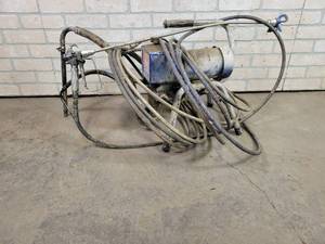 lot 746 image: GRACO 395 Paint Sprayer - NO SHIPPING