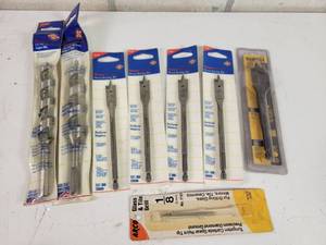 lot 795 image: NEW Spade and Auger Drill Bits