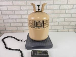 lot 814 image: R409A Refrigerant - 15.6 LBS Gross - NO SHIPPING