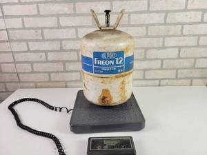 lot 817 image: R12 Refrigerant - 10.8 LBS Gross - NO SHIPPING