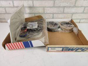 lot 842 image: GM TH200 Rebuild Kit